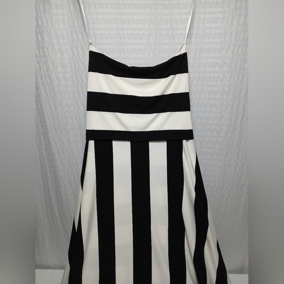 Boston Proper Strapless Bold Stripe Maxi Dress. Size M NWT - Picture 2 of 8